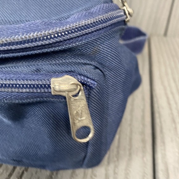 Chenson 3 Zipper Adjustable Nylon Strap Fanny Pack - Picture 4 of 6